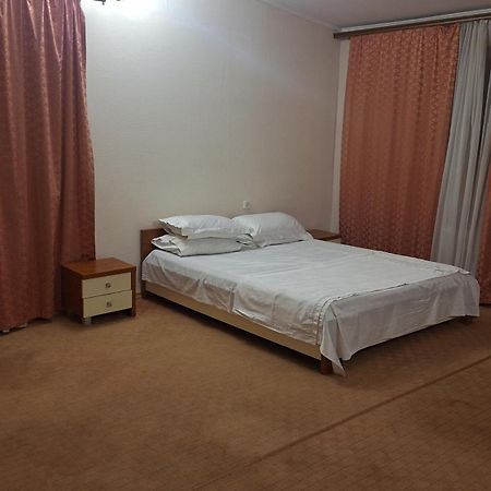 Барселона Hotel Mizikevycha Bagian luar foto