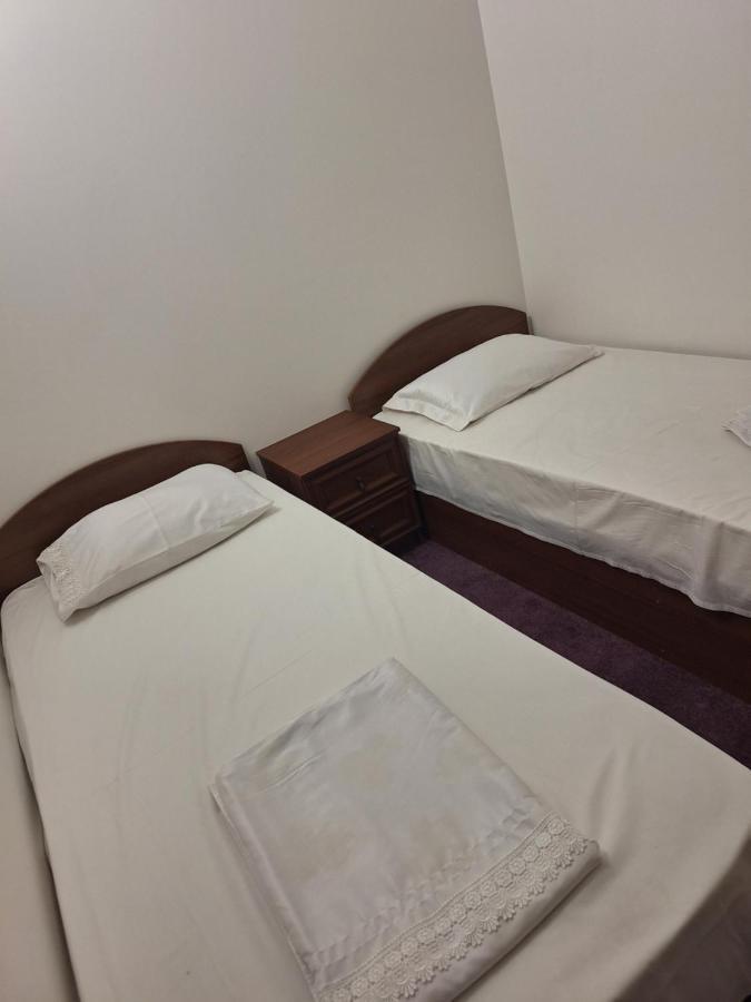 Барселона Hotel Mizikevycha Bagian luar foto