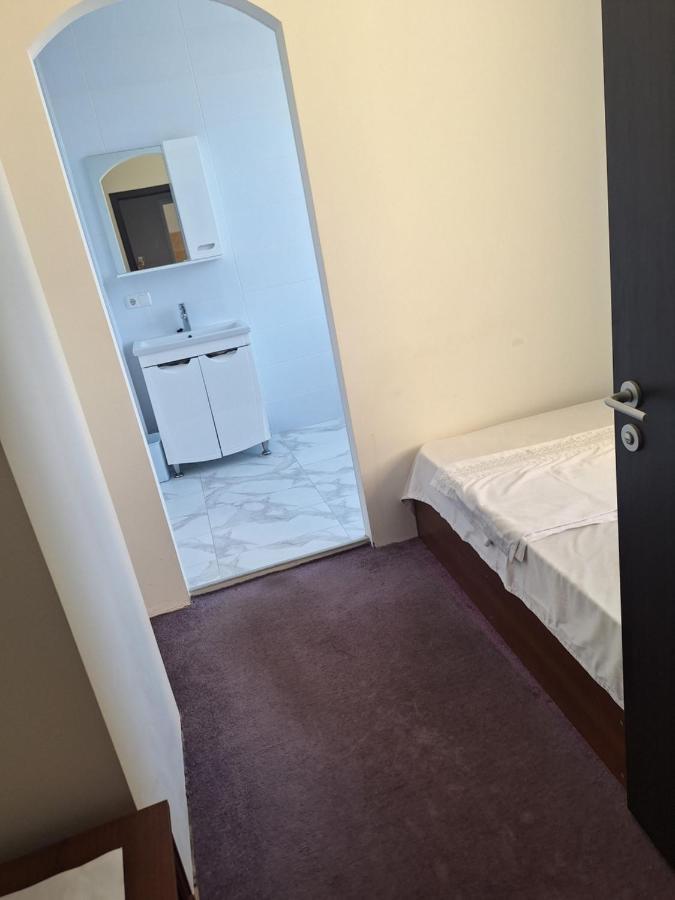 Барселона Hotel Mizikevycha Bagian luar foto