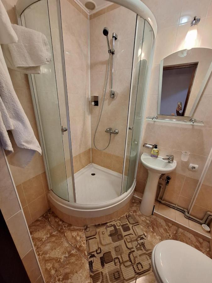 Барселона Hotel Mizikevycha Bagian luar foto