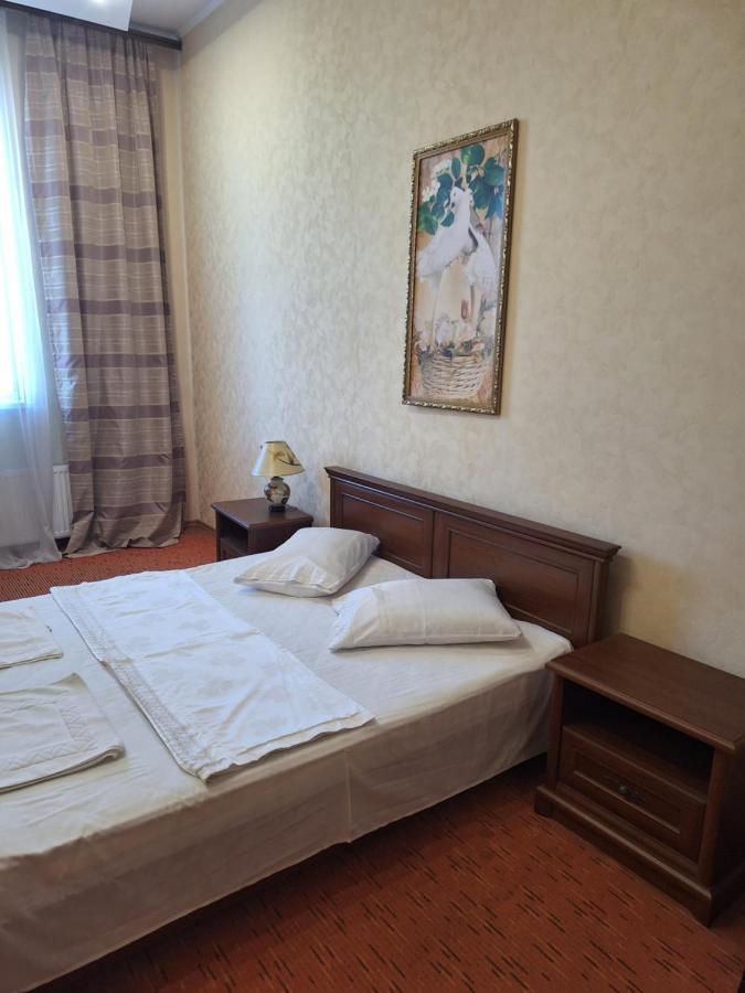Барселона Hotel Mizikevycha Bagian luar foto