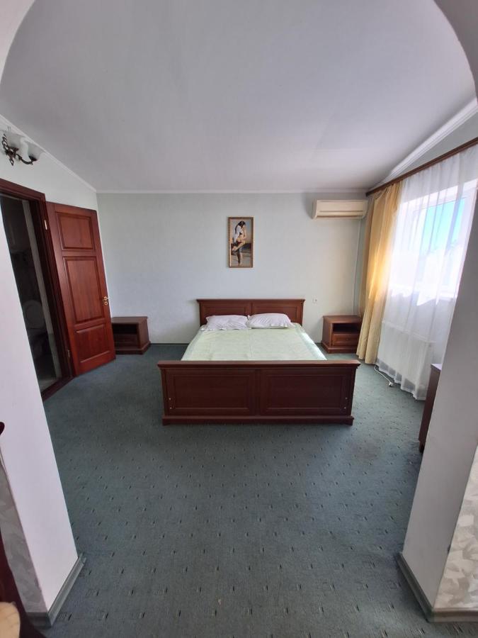 Барселона Hotel Mizikevycha Bagian luar foto