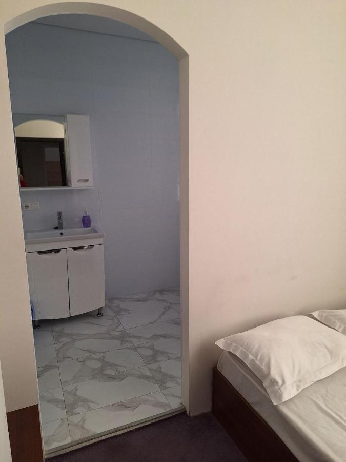 Барселона Hotel Mizikevycha Bagian luar foto