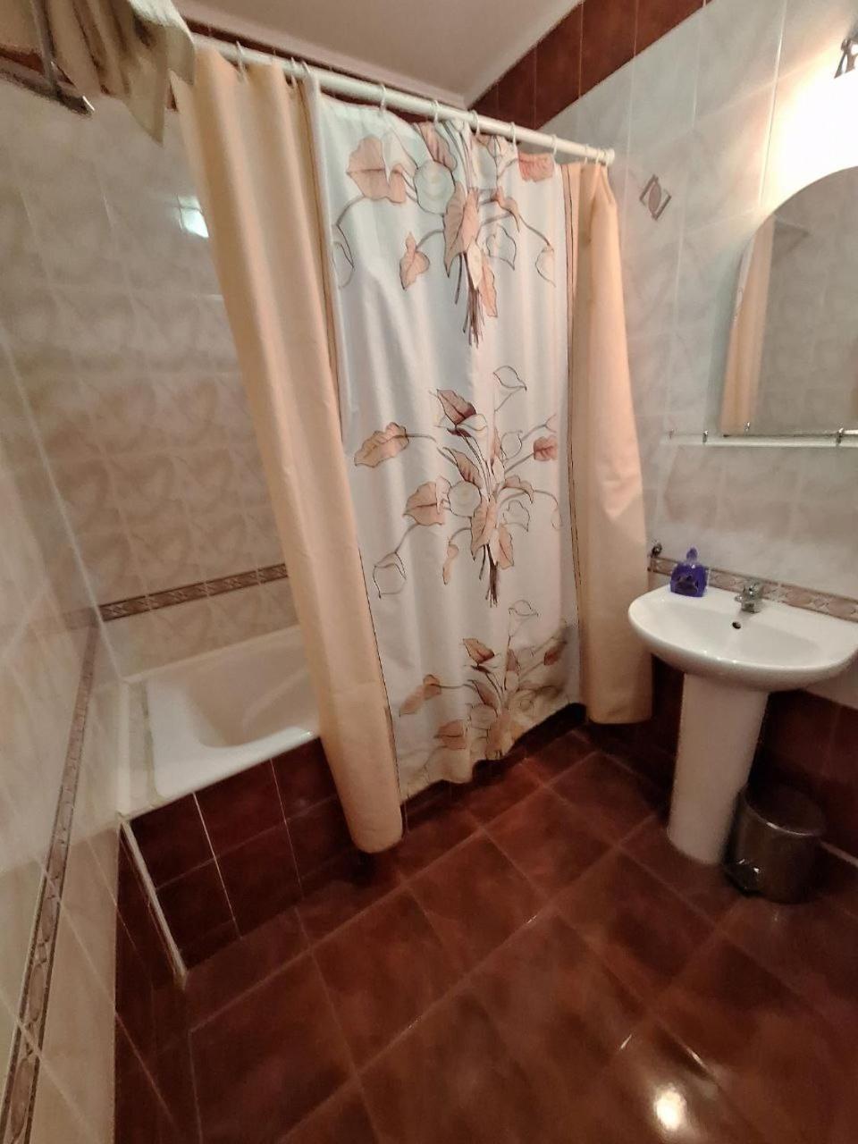 Барселона Hotel Mizikevycha Bagian luar foto