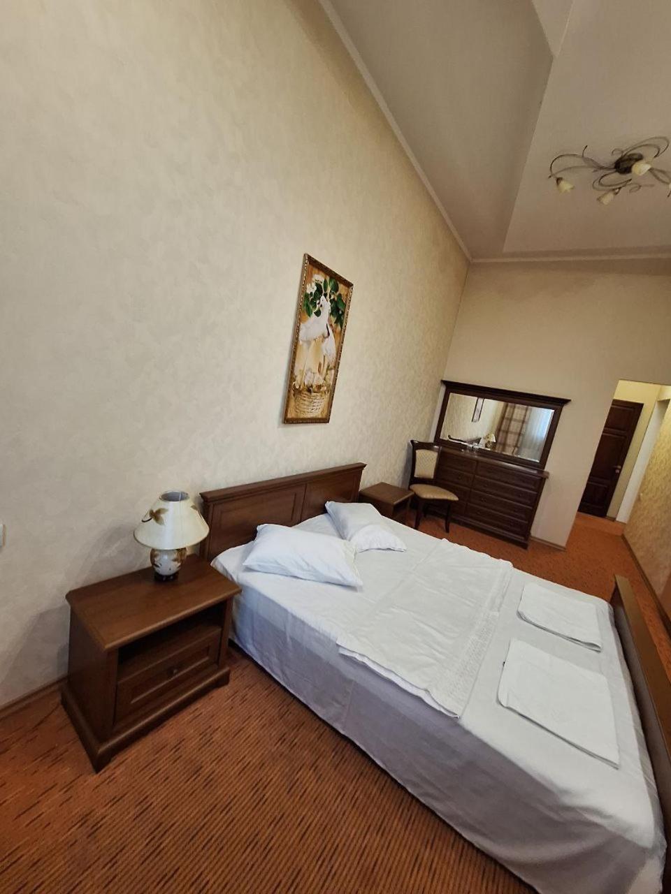 Барселона Hotel Mizikevycha Bagian luar foto